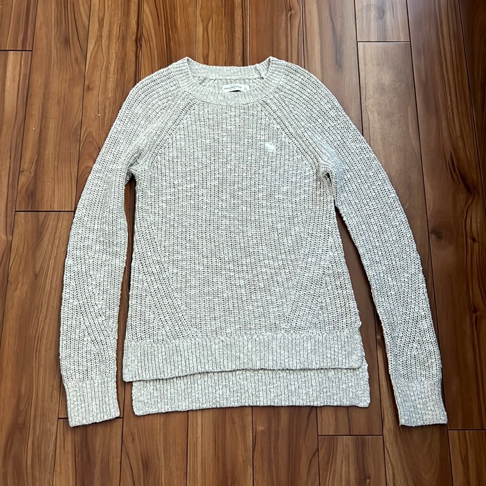 Abercrombie & Fitch Sweater size L